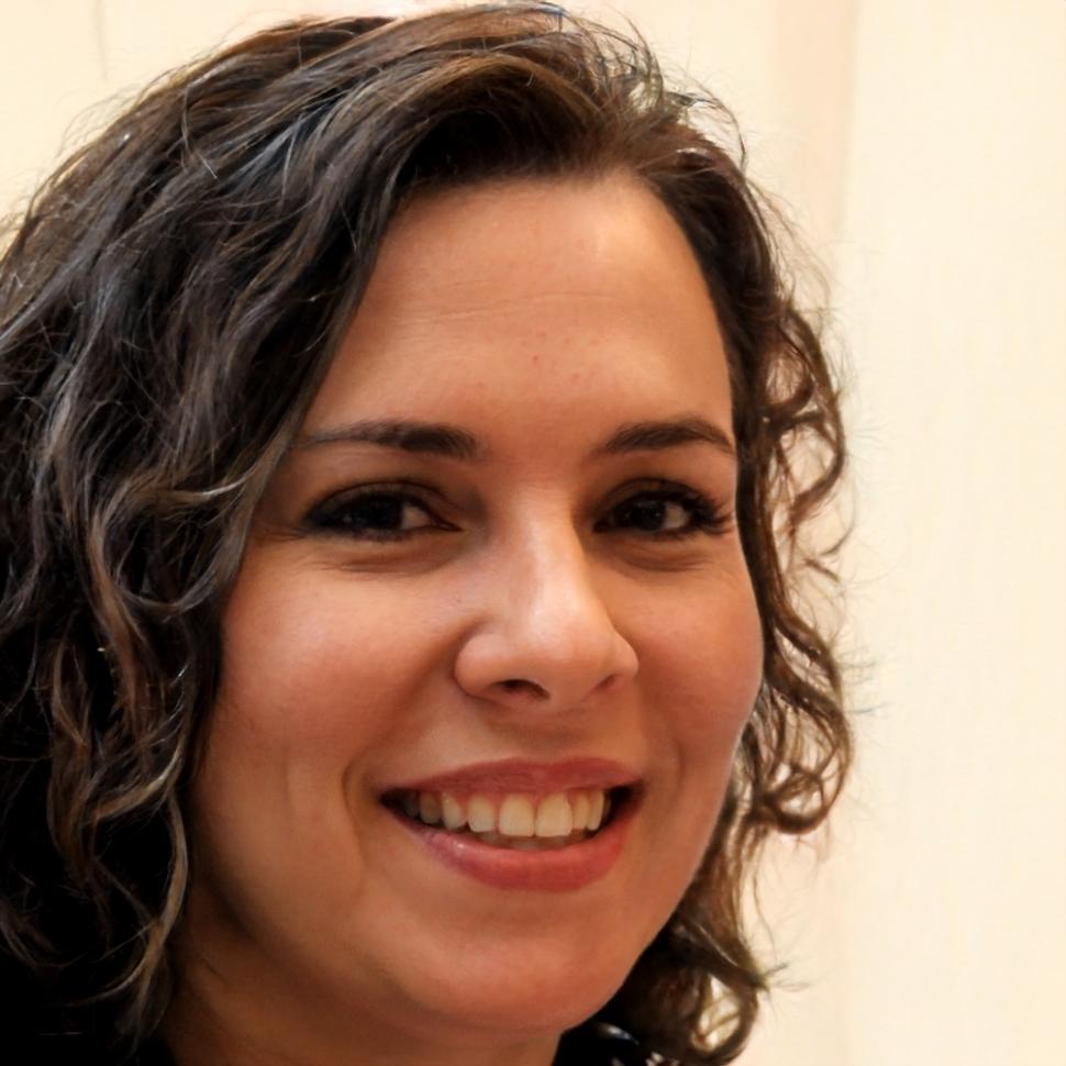Rebeca Pinto, analista financiera con experiencia en valoración empresarial